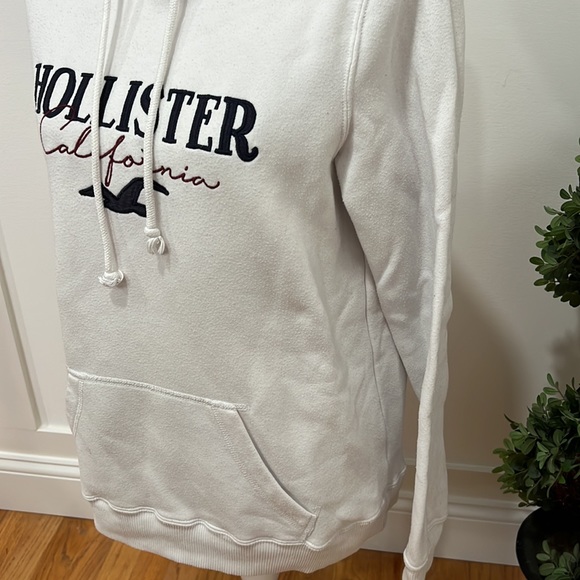 Hollister Medium white hooded sweatshirt - Picture 3 of 6